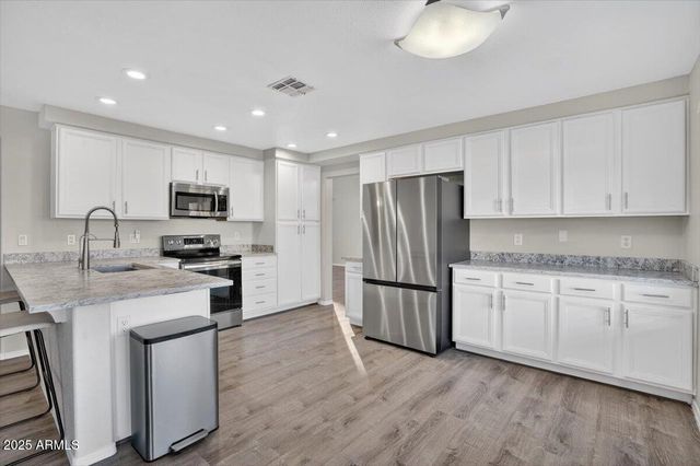 1644 E LAUREL Avenue, Gilbert, AZ 85234