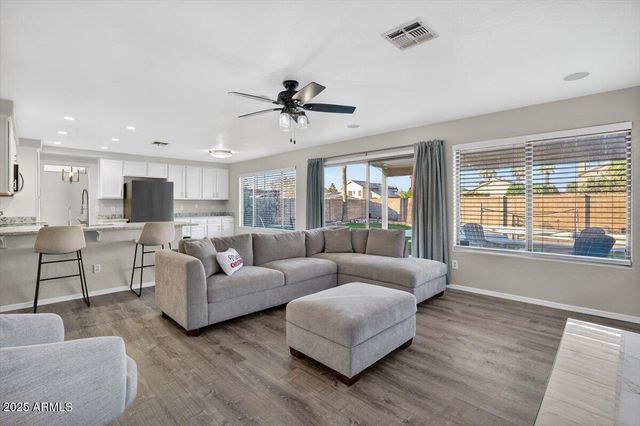 1644 E LAUREL Avenue, Gilbert, AZ 85234