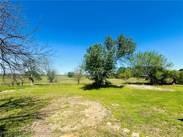206 W McKenzie, Pocola, OK 74902