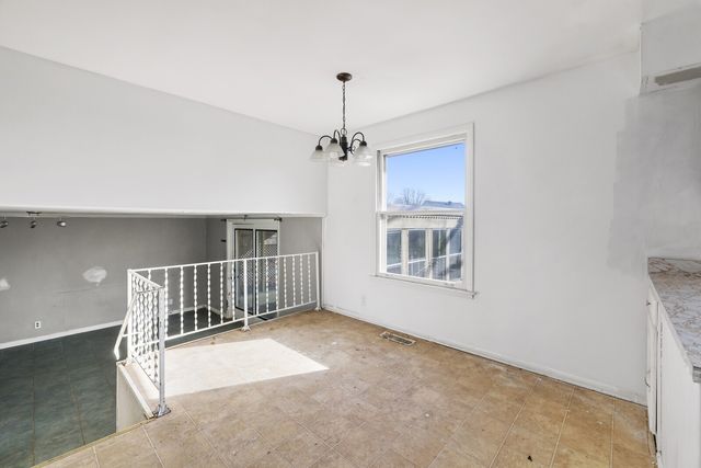 110 Lake Point Dr, Gallatin, TN 37066