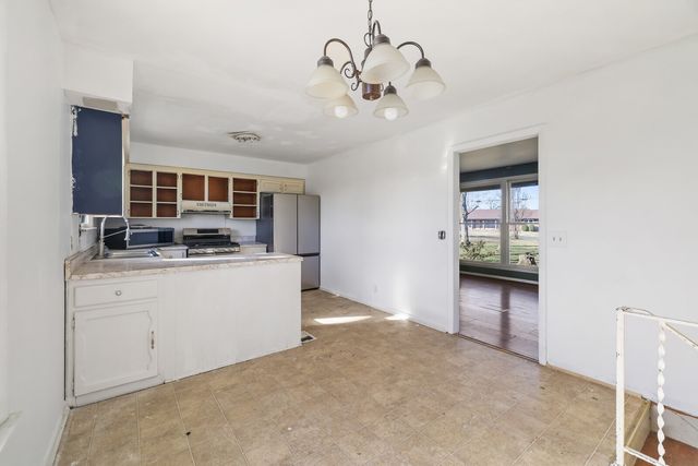 110 Lake Point Dr, Gallatin, TN 37066