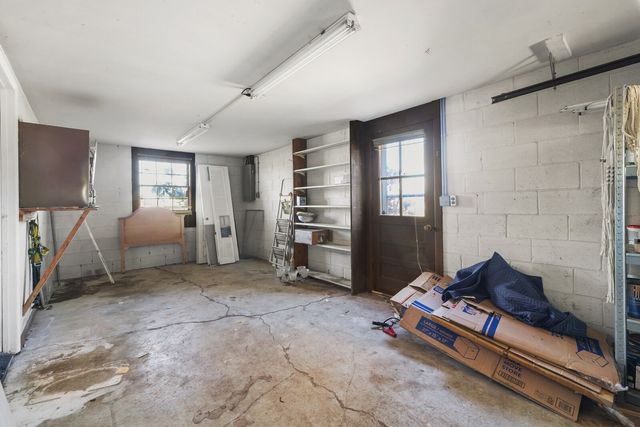 110 Lake Point Dr, Gallatin, TN 37066