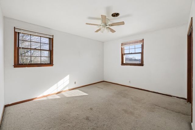 110 Lake Point Dr, Gallatin, TN 37066