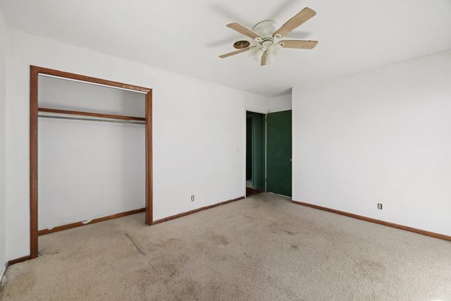 110 Lake Point Dr, Gallatin, TN 37066