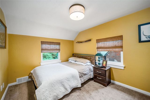 6942 Penn Avenue, Point Breeze, PA 15208