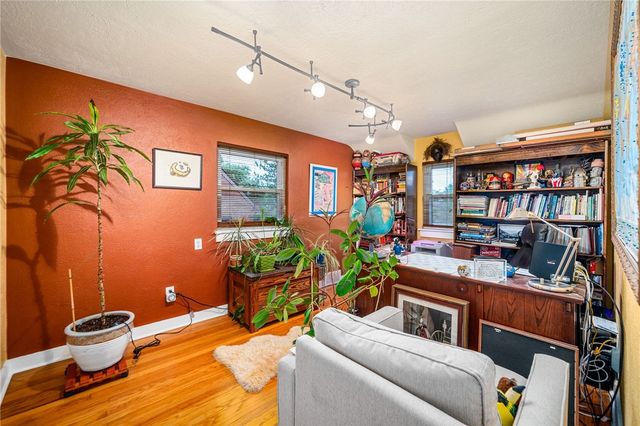 6942 Penn Avenue, Point Breeze, PA 15208