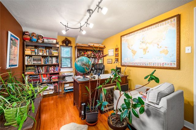 6942 Penn Avenue, Point Breeze, PA 15208