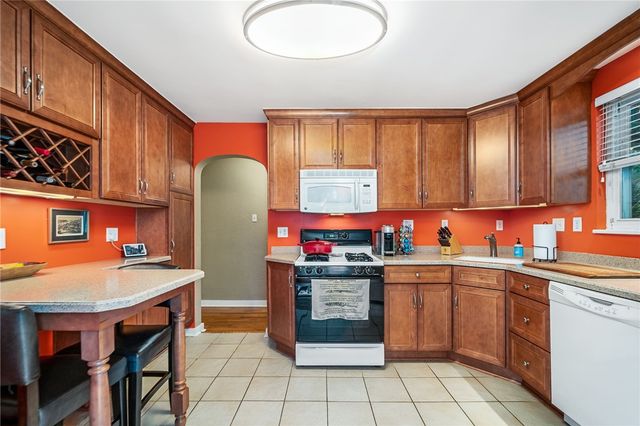 6942 Penn Avenue, Point Breeze, PA 15208