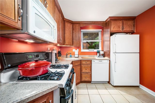 6942 Penn Avenue, Point Breeze, PA 15208