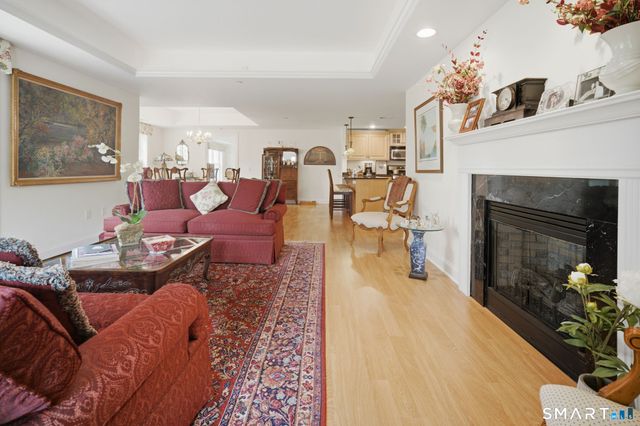 237 Fern Street 211E, West Hartford, CT 06119