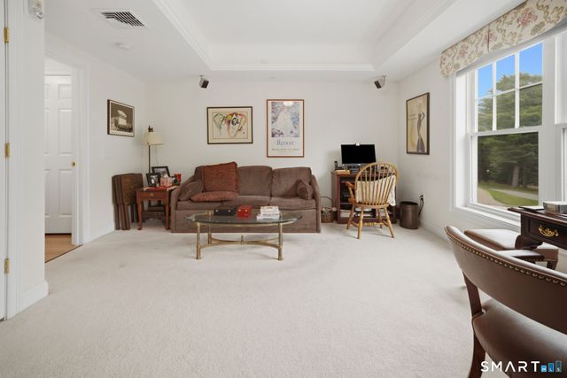 237 Fern Street 211E, West Hartford, CT 06119