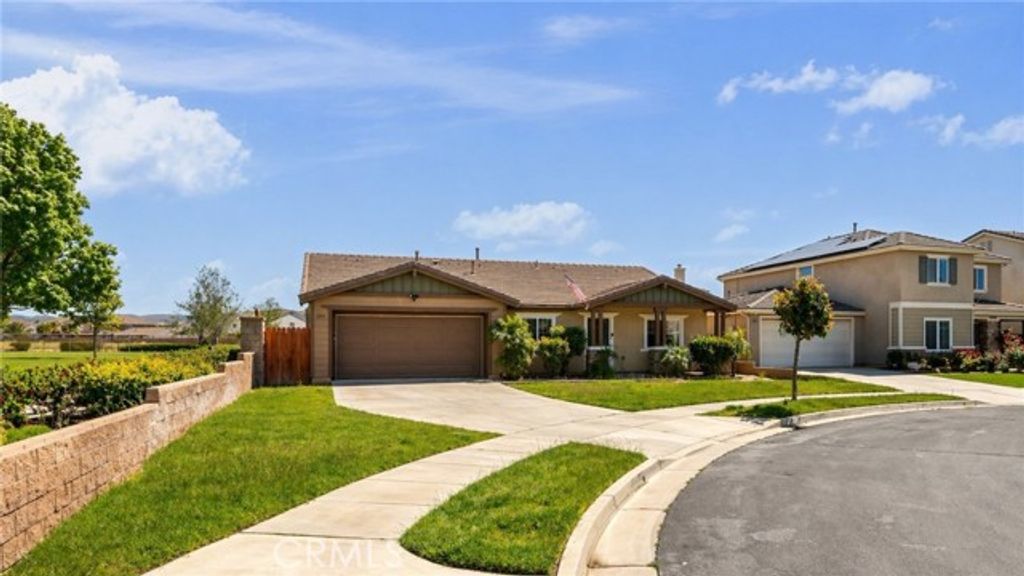 279 Alverstone, Hemet, CA 92543