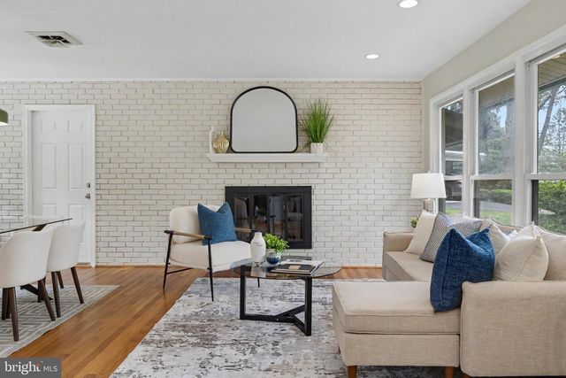 3511 SLADE RUN DR, Falls Church, VA 22042