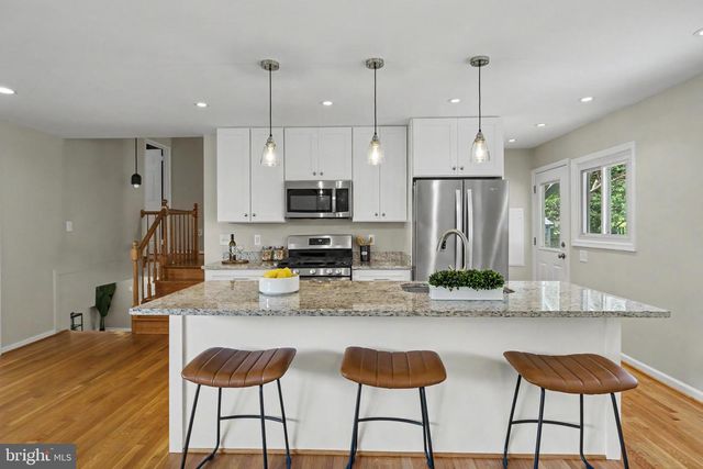 3511 SLADE RUN DR, Falls Church, VA 22042