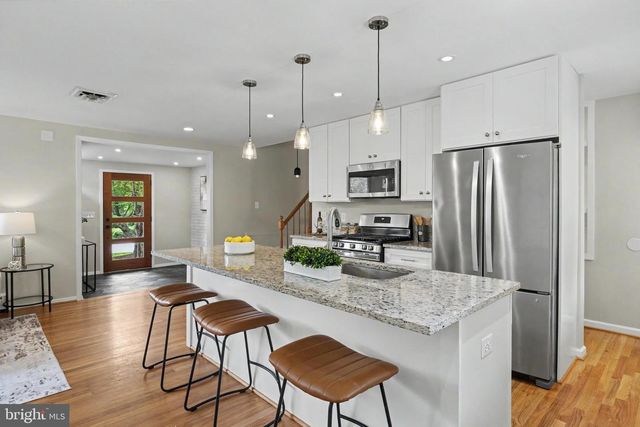 3511 SLADE RUN DR, Falls Church, VA 22042