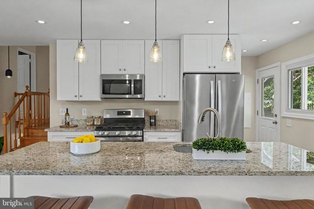 3511 SLADE RUN DR, Falls Church, VA 22042