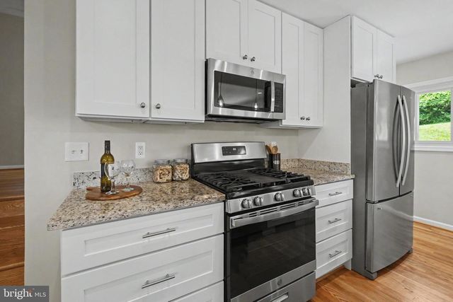 3511 SLADE RUN DR, Falls Church, VA 22042
