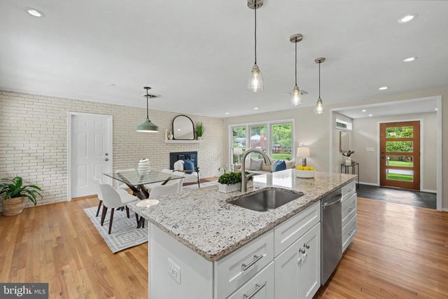 3511 SLADE RUN DR, Falls Church, VA 22042