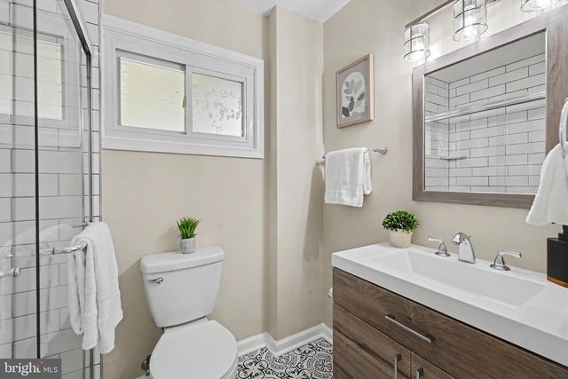 3511 SLADE RUN DR, Falls Church, VA 22042