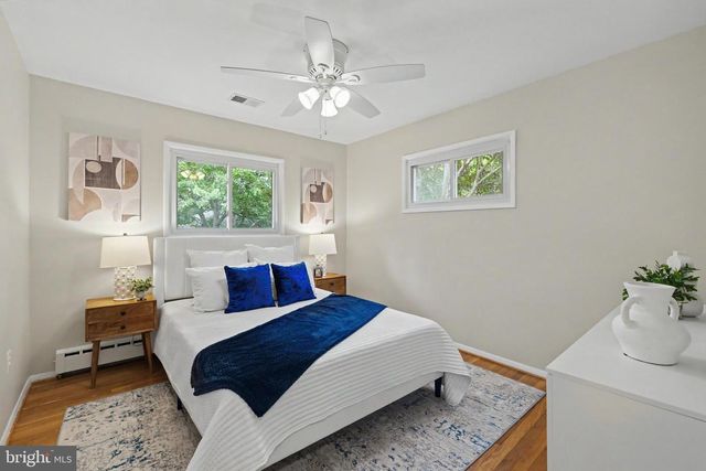 3511 SLADE RUN DR, Falls Church, VA 22042