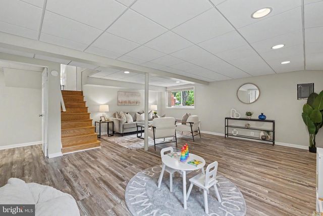 3511 SLADE RUN DR, Falls Church, VA 22042