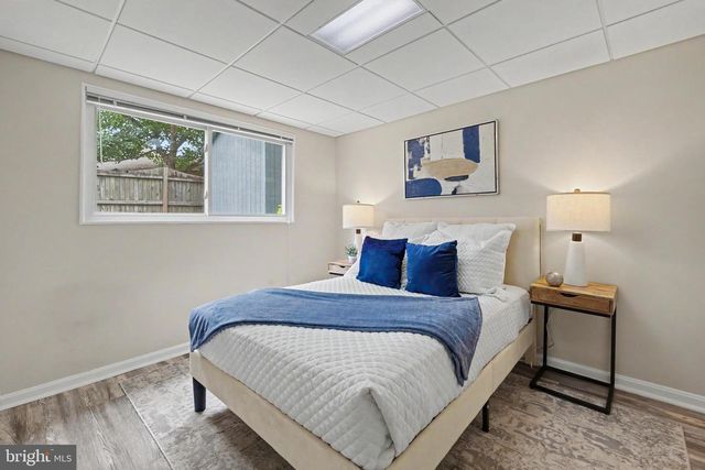 3511 SLADE RUN DR, Falls Church, VA 22042