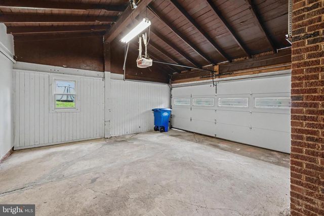 3511 SLADE RUN DR, Falls Church, VA 22042