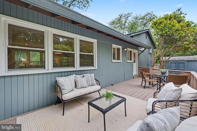 3511 SLADE RUN DR, Falls Church, VA 22042