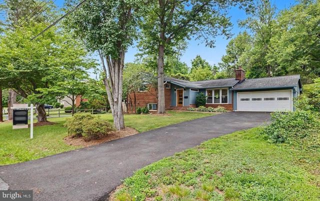3511 SLADE RUN DR, Falls Church, VA 22042