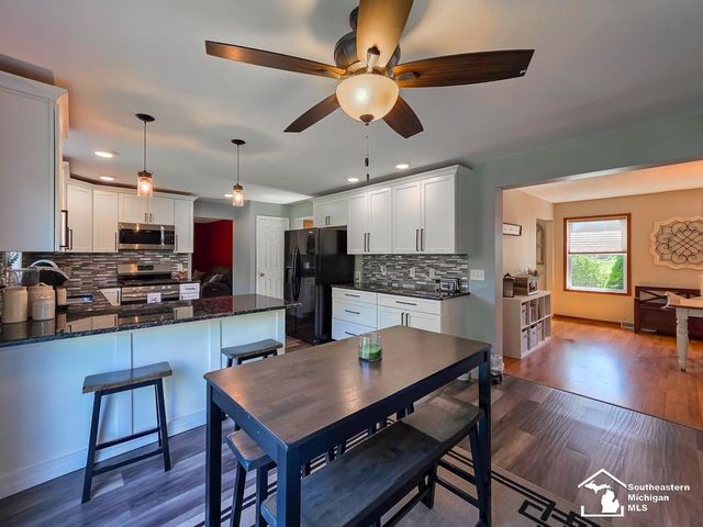 605 Nadeau Road, Monroe, MI 48162