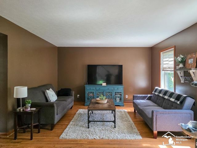 605 Nadeau Road, Monroe, MI 48162