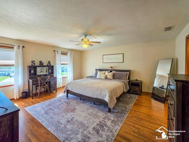 605 Nadeau Road, Monroe, MI 48162