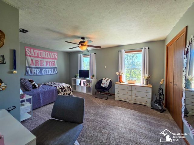 605 Nadeau Road, Monroe, MI 48162