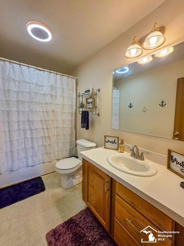 605 Nadeau Road, Monroe, MI 48162