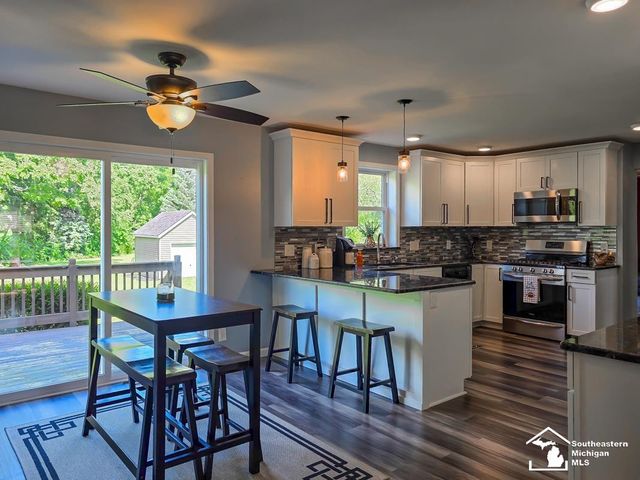 605 Nadeau Road, Monroe, MI 48162