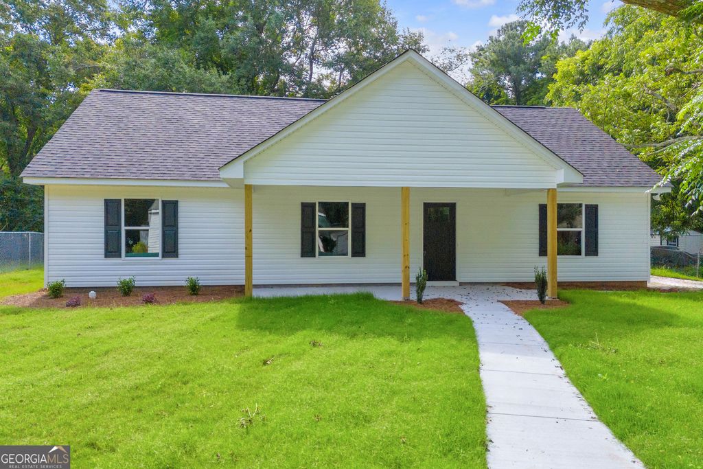 350 Maple Street, Hartwell, GA 30643