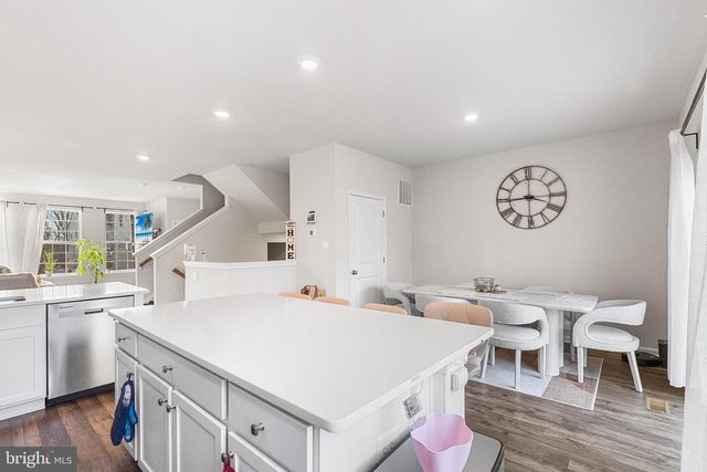 459 MONTE FARM RD, Mount Laurel, NJ 08054