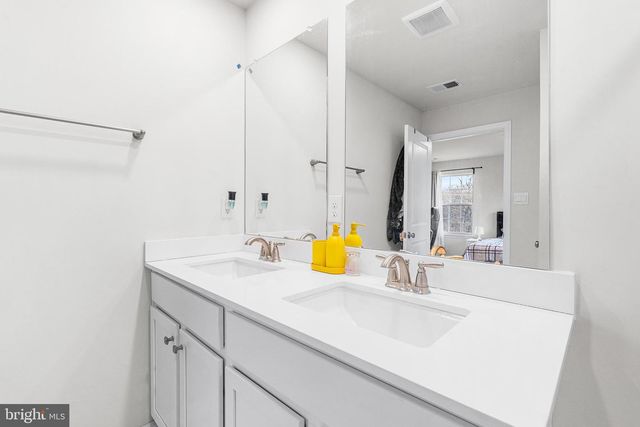 459 MONTE FARM RD, Mount Laurel, NJ 08054