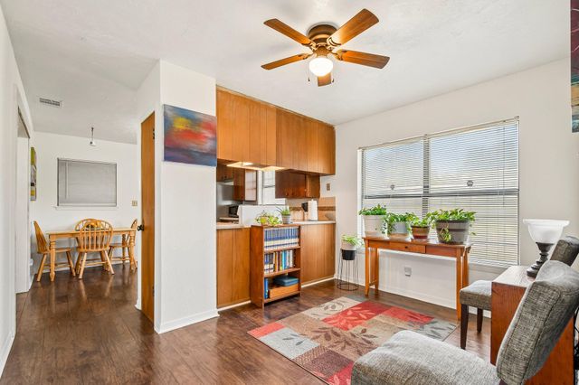 101 Brown ST, Elgin, TX 78621