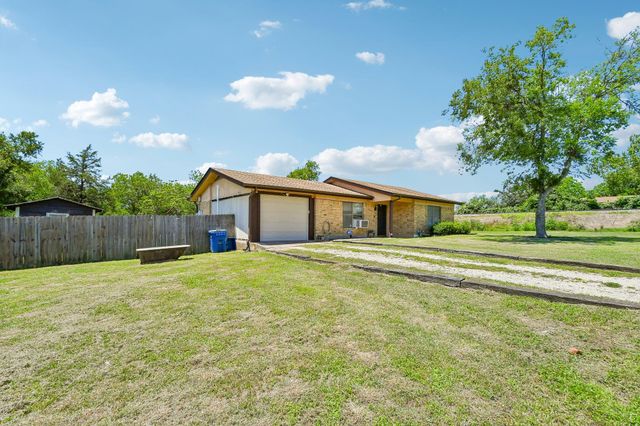 101 Brown ST, Elgin, TX 78621
