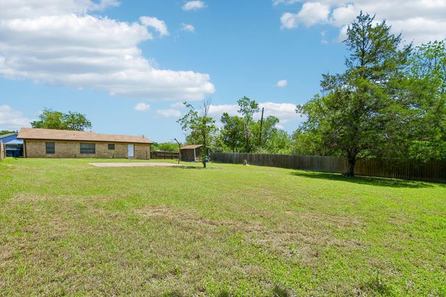 101 Brown ST, Elgin, TX 78621