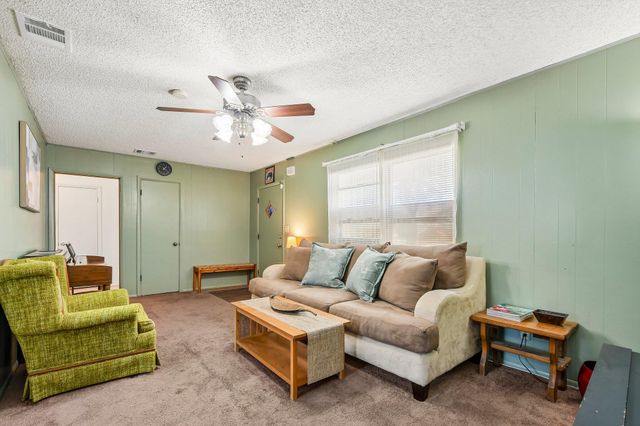 101 Brown ST, Elgin, TX 78621