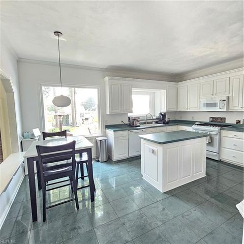 4413 Foxwood PL, Suffolk, VA 23435