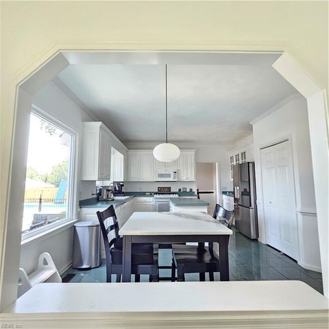 4413 Foxwood PL, Suffolk, VA 23435