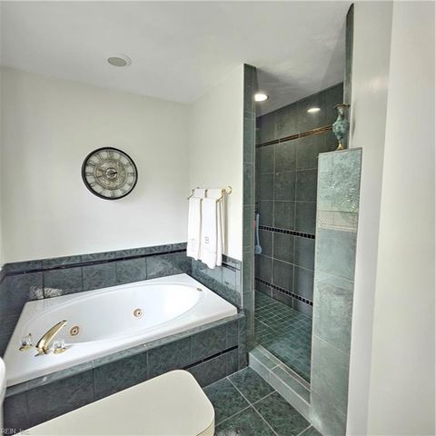 4413 Foxwood PL, Suffolk, VA 23435
