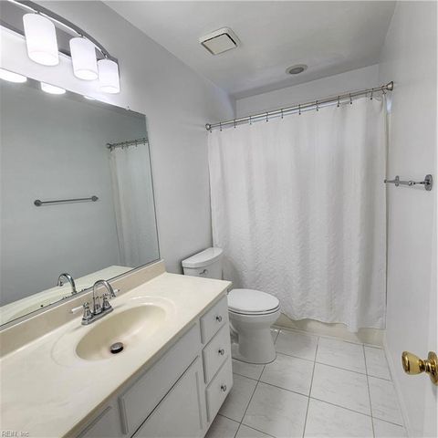 4413 Foxwood PL, Suffolk, VA 23435
