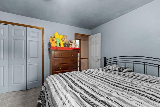26 BITTERSWEET COURT, Little Chute, WI 54140