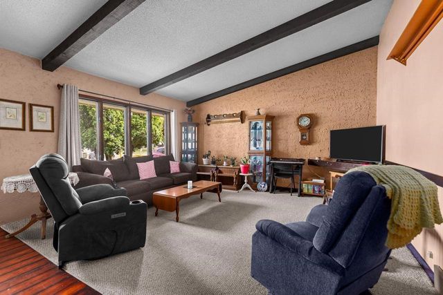 26 BITTERSWEET COURT, Little Chute, WI 54140
