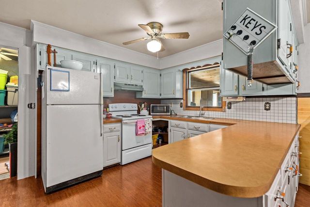 26 BITTERSWEET COURT, Little Chute, WI 54140
