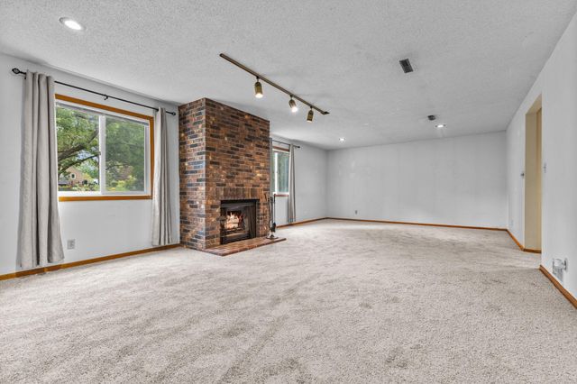 4212 Desoto Street, Vadnais Heights, MN 55127